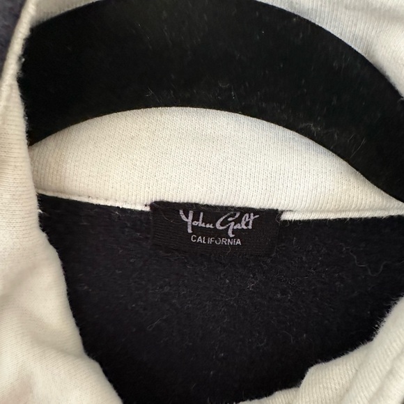 Brandy Melville half zip - Picture 3 of 4